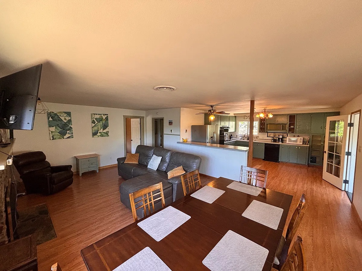 Building Photo - 483 Rio Vista Dr