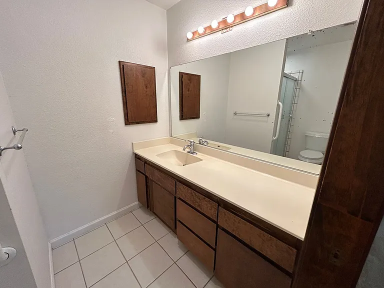 9471 Queen Oak Ct — Photo 13