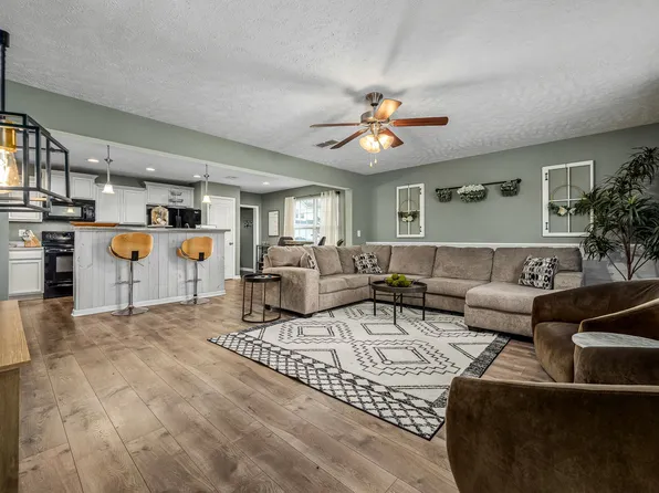 4720 Chelanie Cir, Murfreesboro, TN 37127