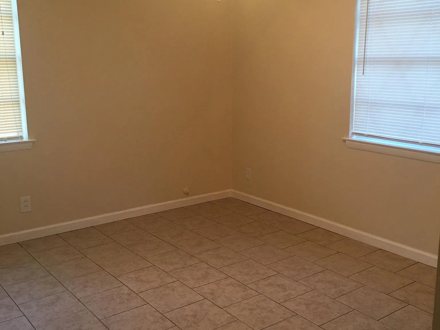 4620 Everest Dr — Photo 4