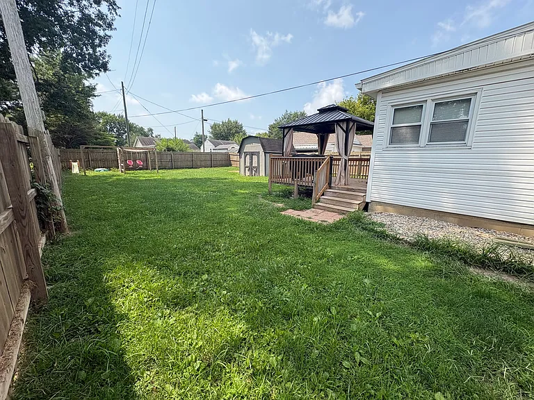 163 Highland Ave — Photo 12