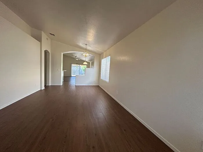 5082 W Buffalo St — Photo 12
