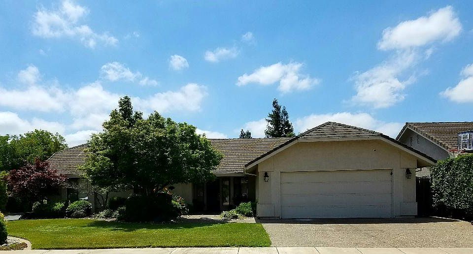 1st image of 1418 Iris Dr