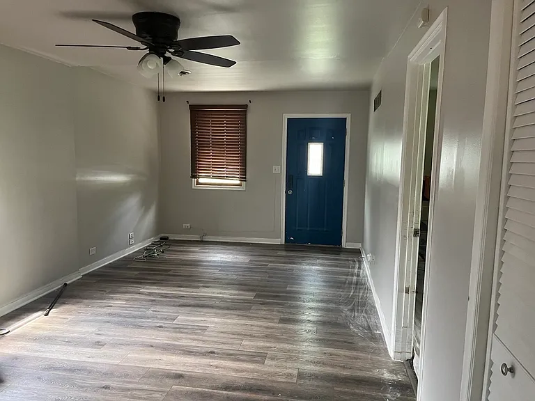 3609 Morgan St — Photo 2