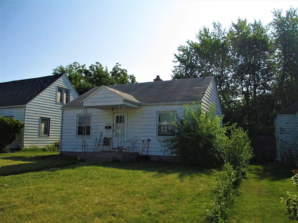 2nd image of 602 S Gladstone Ave