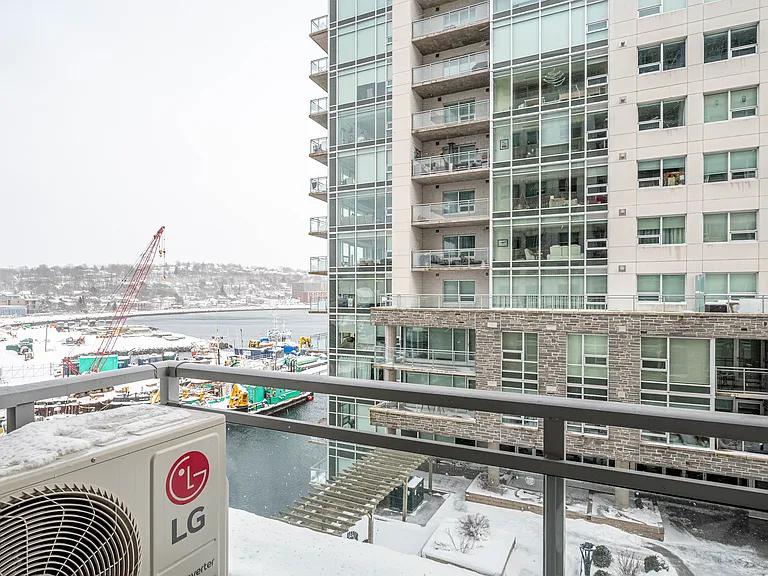 15 Kings Wharf Pl #403 — Photo 17