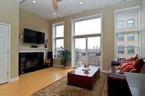 1st image of 2448 N Southport Ave #4