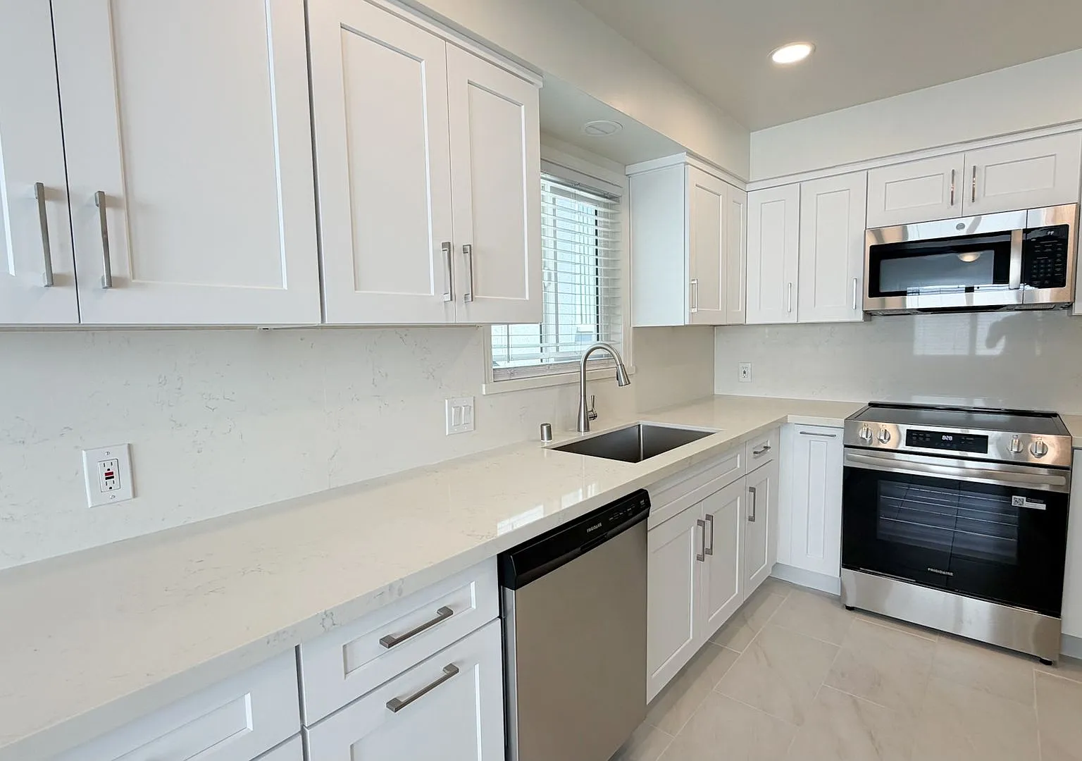 621 Manhattan Beach Blvd. — Photo 1