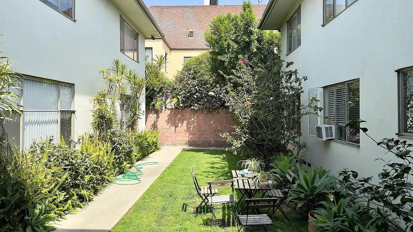 1 bed, 800 sqft, $2,495 — Photo 1