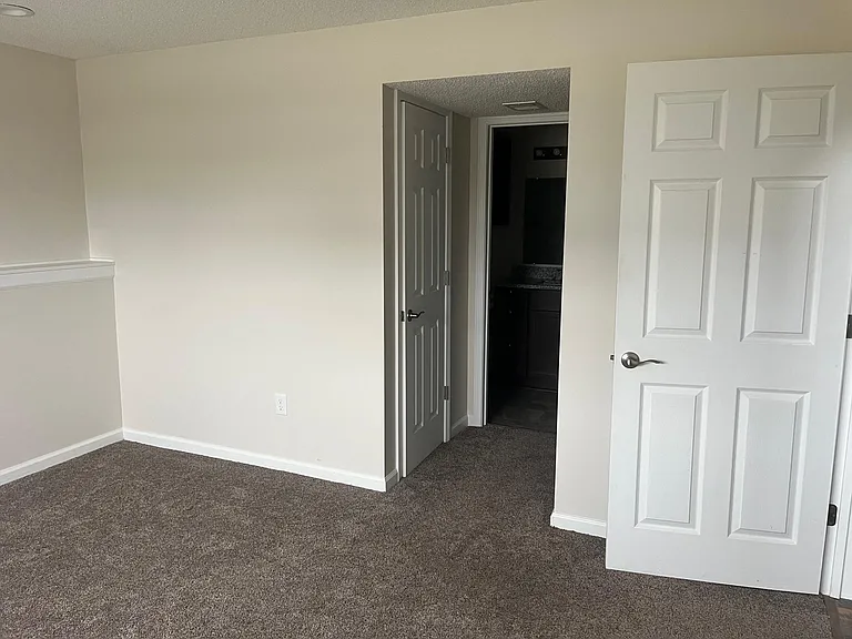 Basement 13'x12'