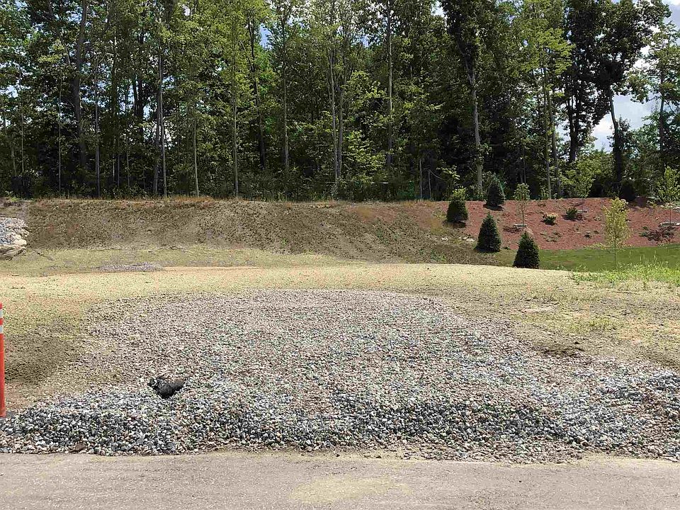 2nd image of 282 Scenic Dr