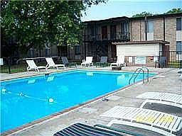 2nd image of 2850 Middle Tennessee Blvd APT C9