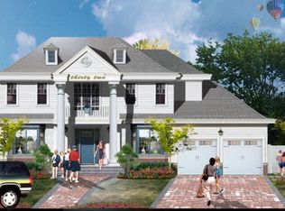 32 Spring Garden St, Valley Stream, NY 11580