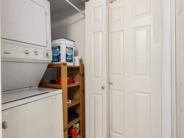 1001 N Pasadena St #50 — Photo 19