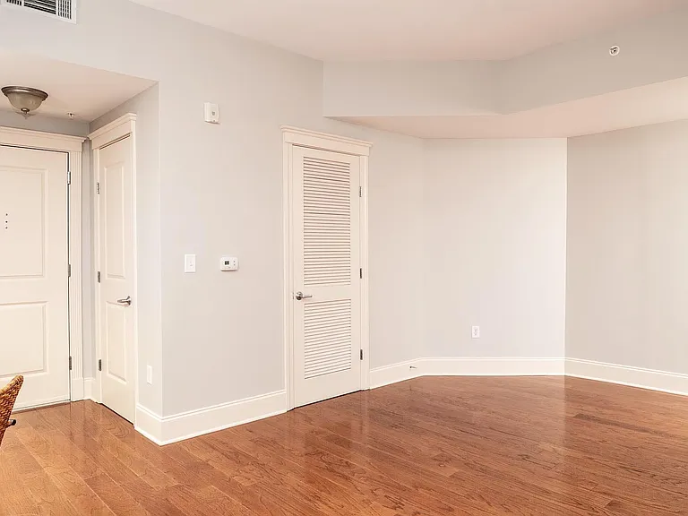 222 Glenwood Ave #304-1 — Photo 15