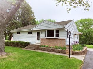 8888 S 81st St, Franklin, WI 53132