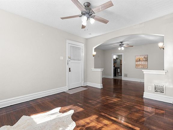 2nd image of 4459 Russell Blvd APT 1E