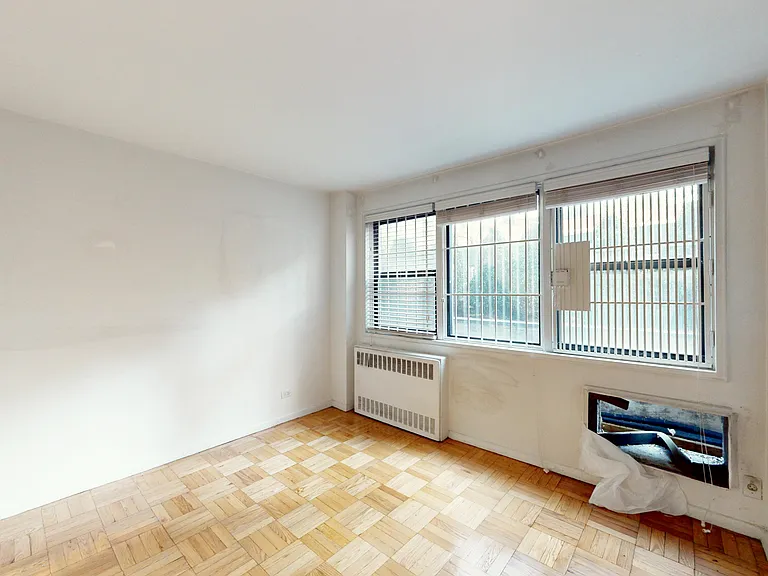 333 E 75th St #1D — Photo 7