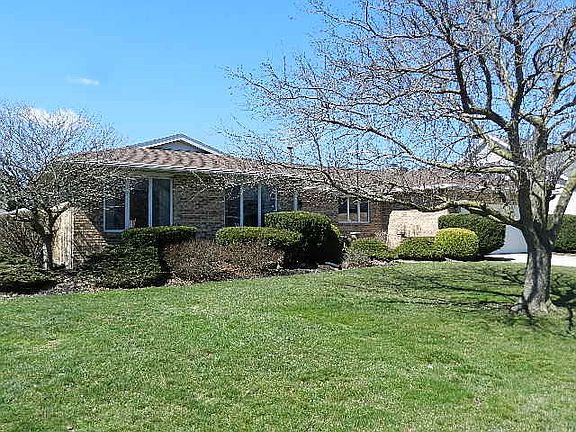 2nd image of 569 Garden Pl