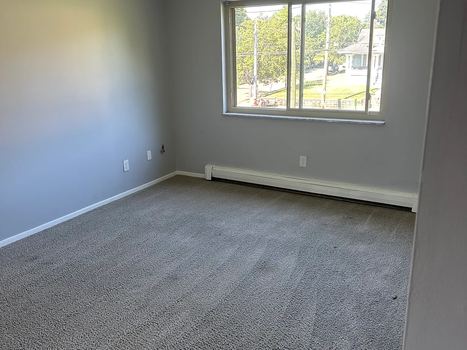 1 bed, 600 sqft, $910 — Photo 2