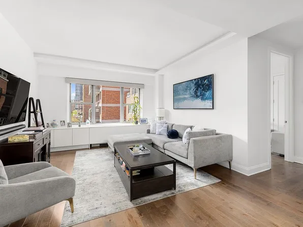360 E 72nd St APT A1002, Manhattan, NY 10021
