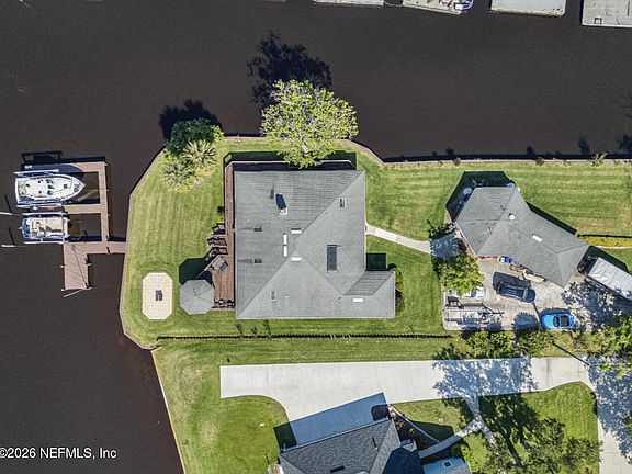 2nd image of 1105 FISHERMANS Way
