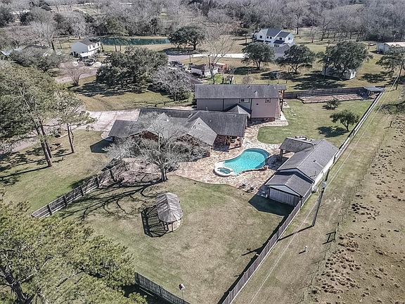 5th image of 5022 Riverview Dr