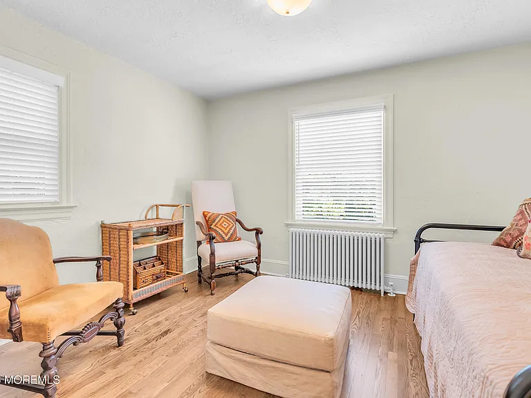 206 Monroe Ave — Photo 14