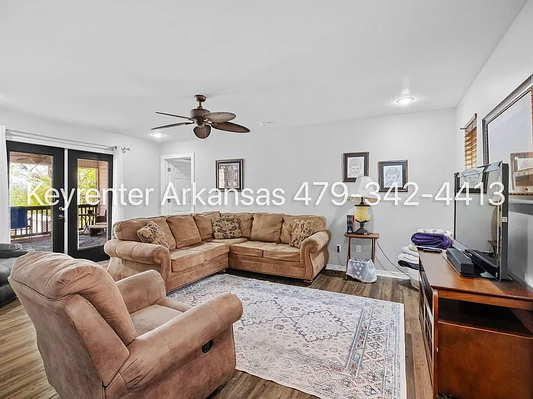 255 W Lawson St #2 — Photo 5