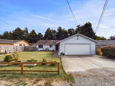 2140 Law Blvd, Eureka, CA, 95503