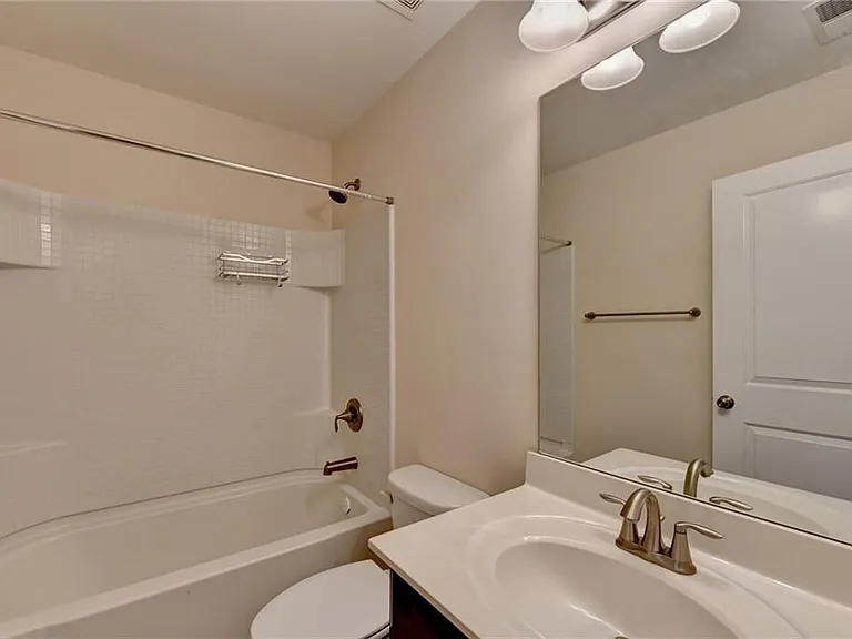 2152 Greencrest Cir — Photo 50