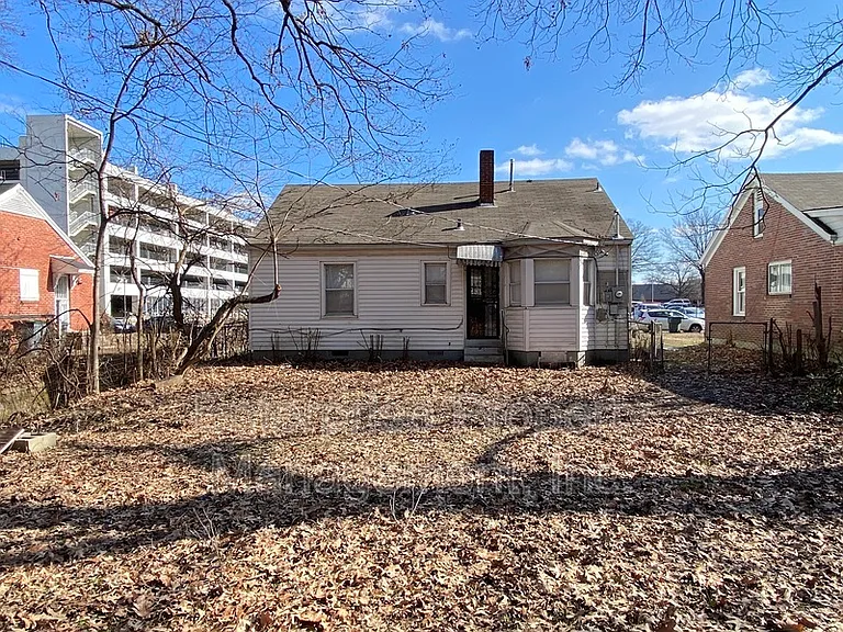 599 Houston St — Photo 23