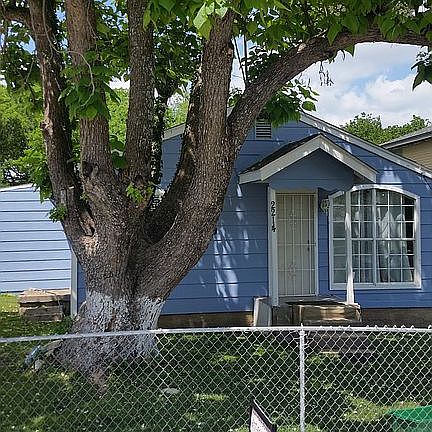 5th image of 2214 Spikes St