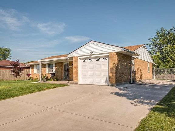 2nd image of 7743 Bassett Dr