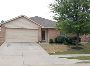 841 Rio Bravo Dr, Haslet, TX 76052