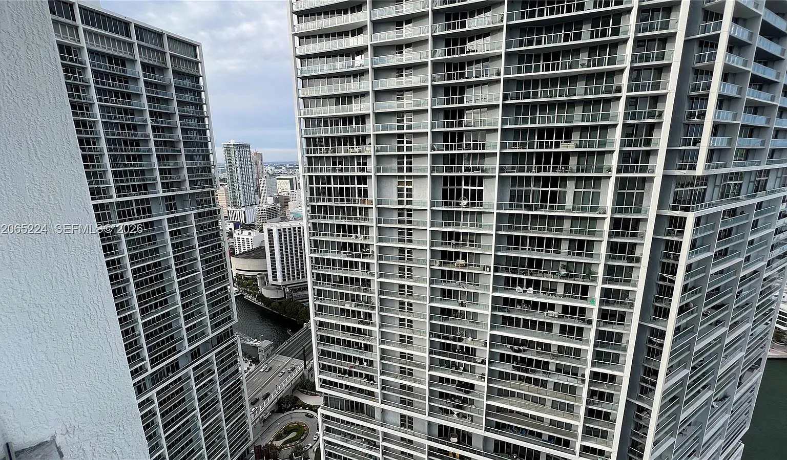 Icon Brickell No Two — Photo 2