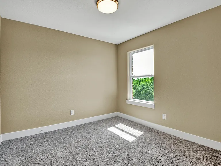 300 Woodgrove Dr #A — Photo 7