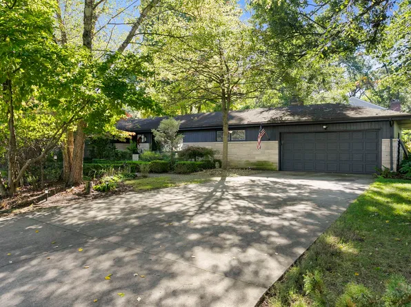 28970 Oak Grove Dr, Elkhart, IN 46514