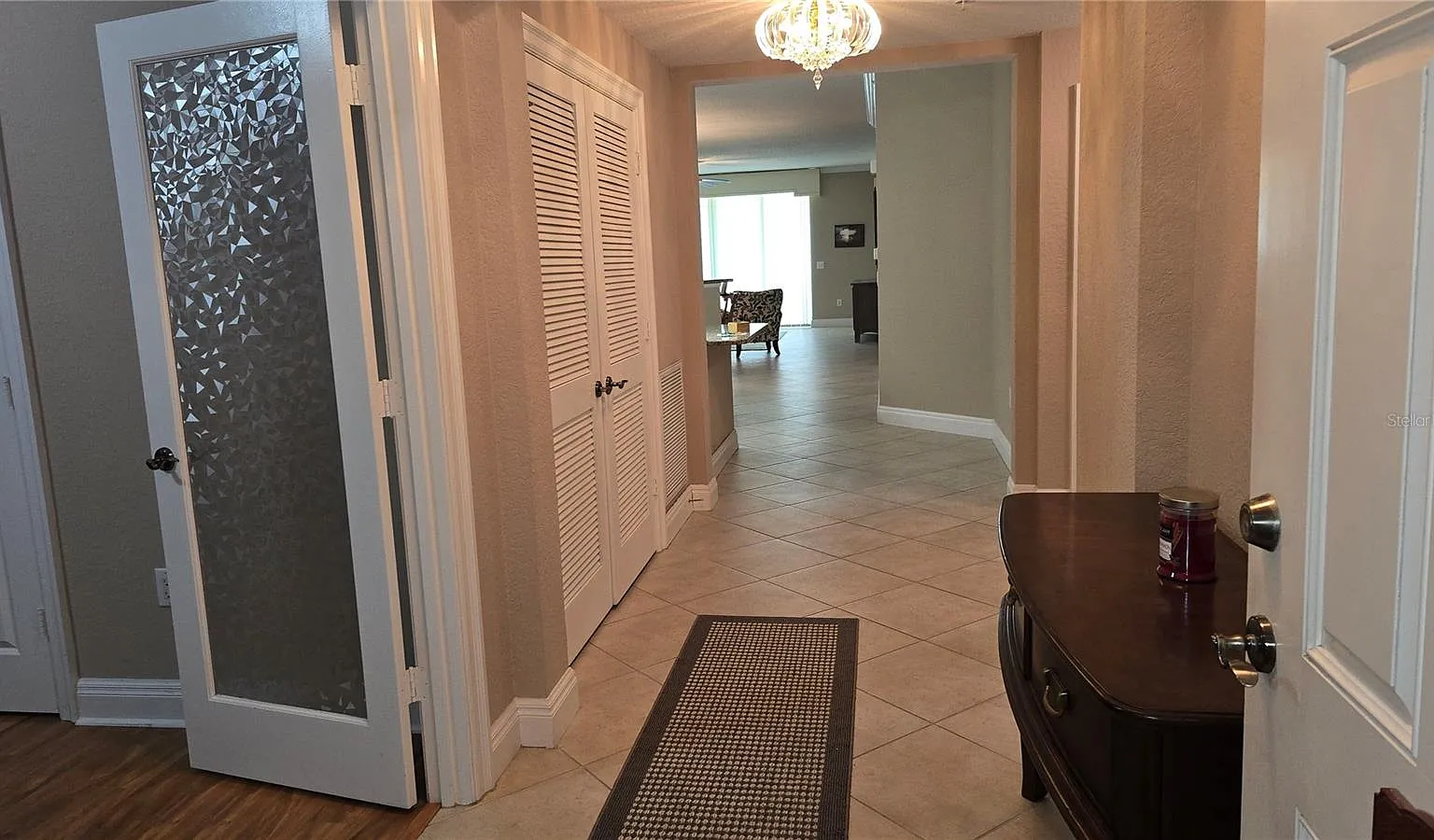 3 bed, 2.0 bath, 1939 sqft, $3,900 — Photo 4