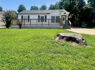 1507 Greenlawn Dr, Springdale, AR 72764