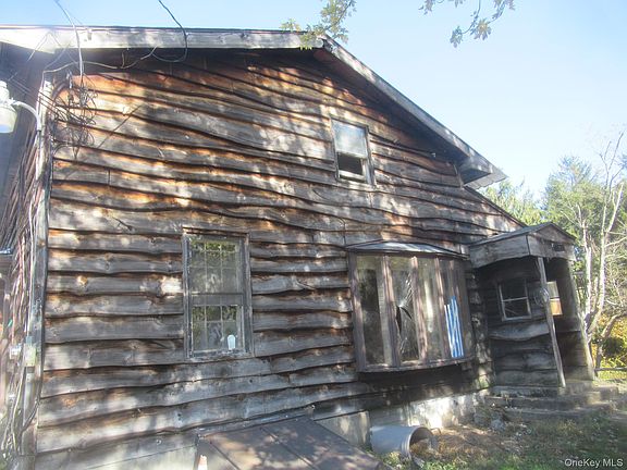 3rd image of 245 Hicks Hill Road