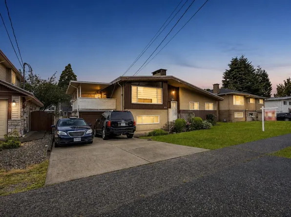 8225 112th St, Delta, BC V4C 4W7