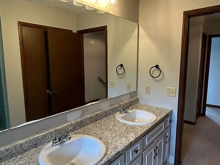 504 Stoney Brook Dr SW — Photo 14