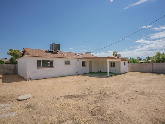 5th image of 3320 W Altadena Ave