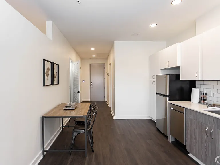 1 Seneca St — Photo 11