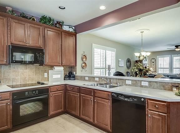 5th image of 4005 Pineoak Ln