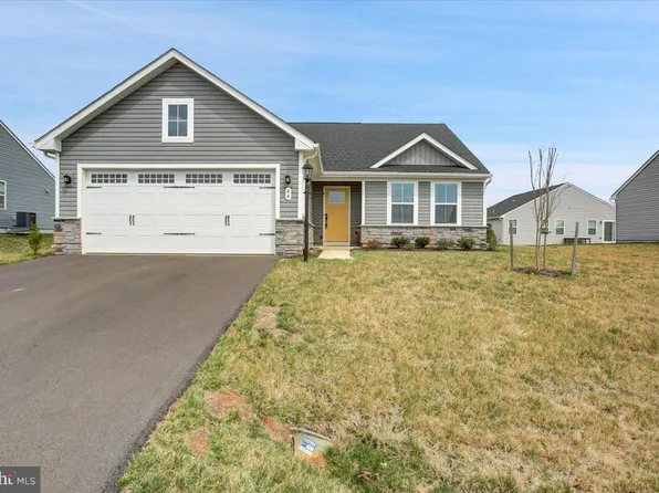 44 Wyoming Way, Hedgesville, WV 25427