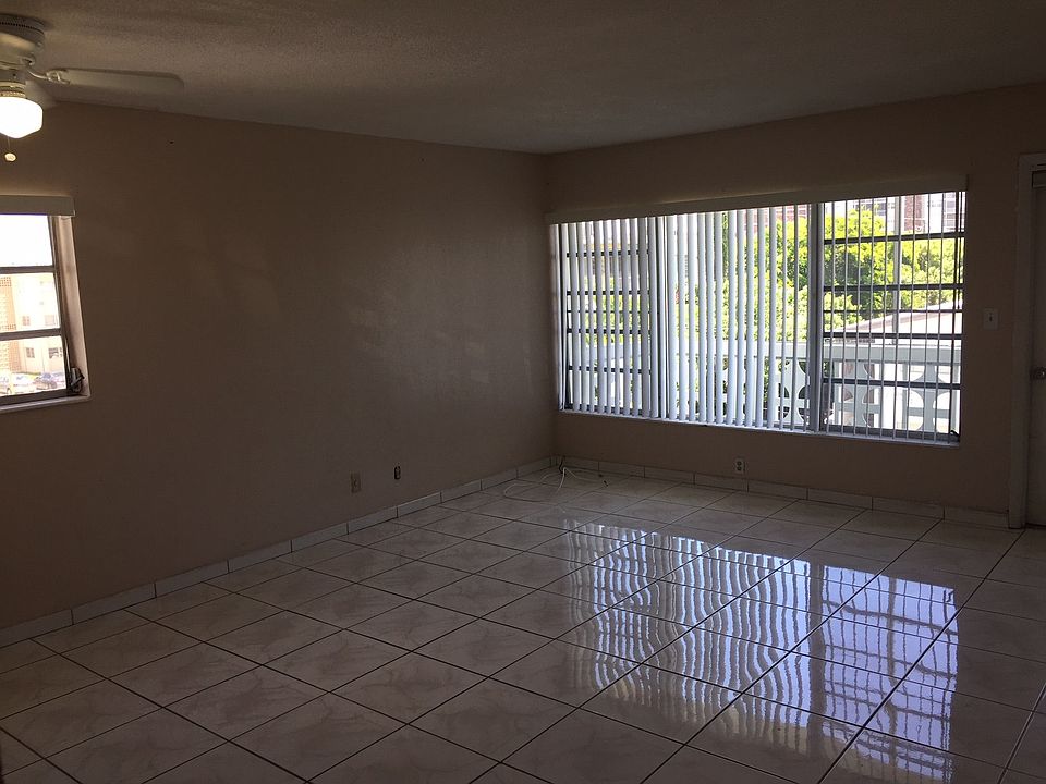 1st image of 16701 NE 14th Ave APT 304