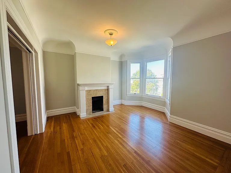 1259 Lombard St — Photo 5