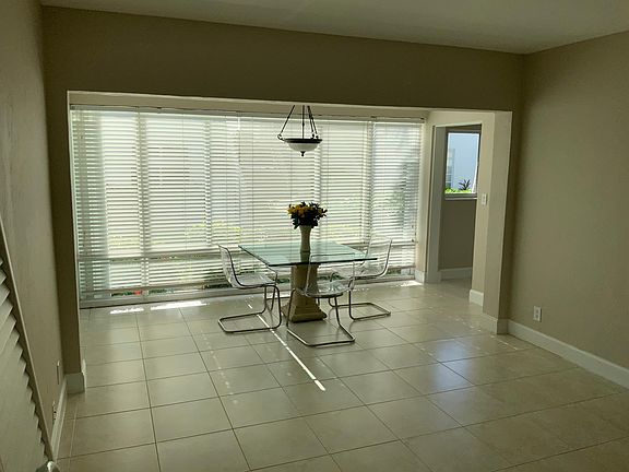 4th image of 425 Bayshore Dr APT 1